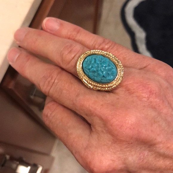 Turquoise Gold Ring - Picture 1 of 3